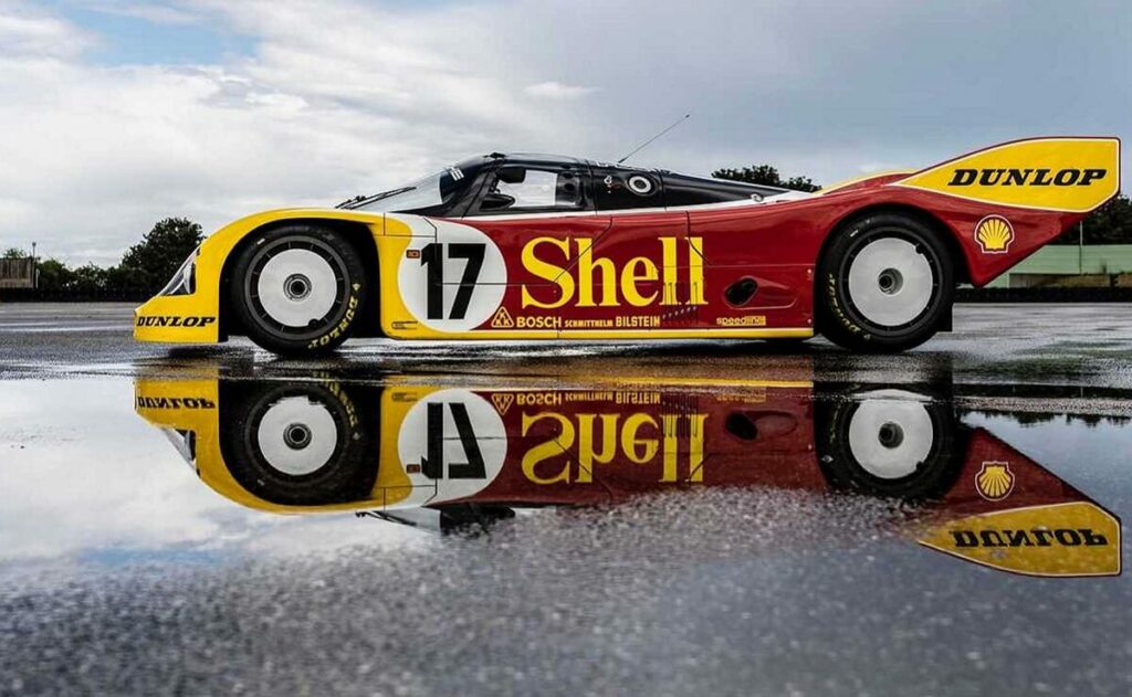 ¿Cómo es la experiencia de conducir un Porsche 962 Rothman Grupo C?