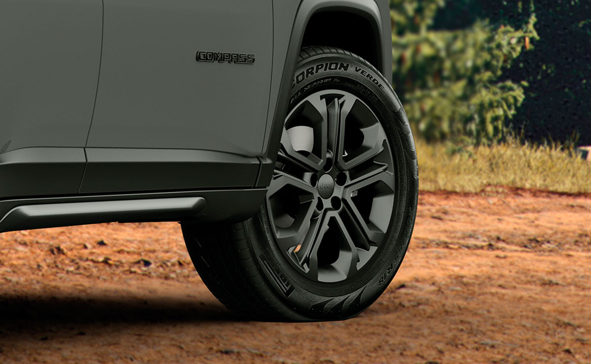 Jeep Compass Dark pack 3 El Jeep Compass suma una nueva y particular versión: ¿cuál es y en qué se destaca?