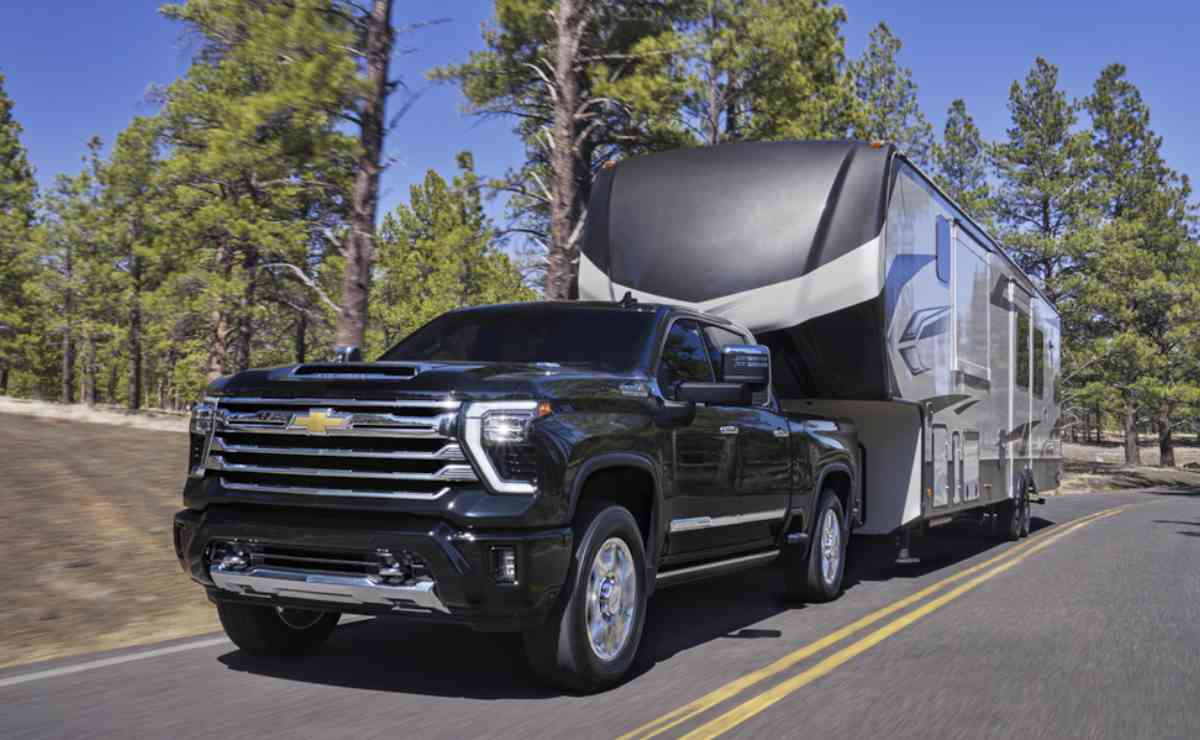 Chevrolet-Silverado-HD-2025