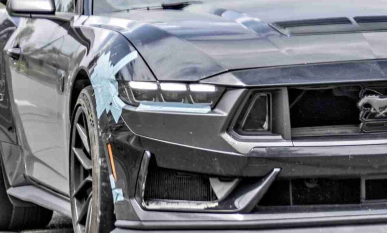 Ford deja espiar el posible regreso de un mítico deportivo: ¿cuándo se presenta? Ford Mustang Dark Horse Boss