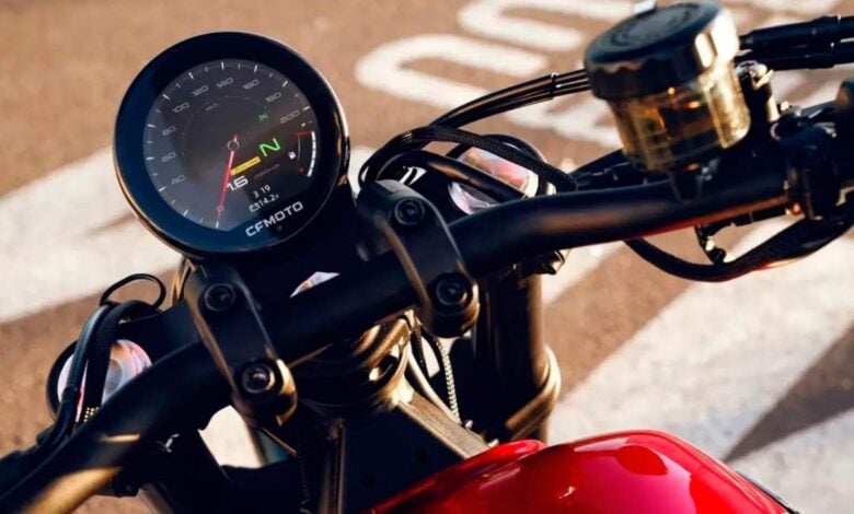 CFMoto Revoluciona Brasil con el Lanzamiento de su Nueva Cruiser Bicilíndrica en 2026 MDP CFMoto CL C 450 panel CFMoto Revoluciona Brasil con el Lanzamiento de su Nueva Cruiser Bicilíndrica en 2026