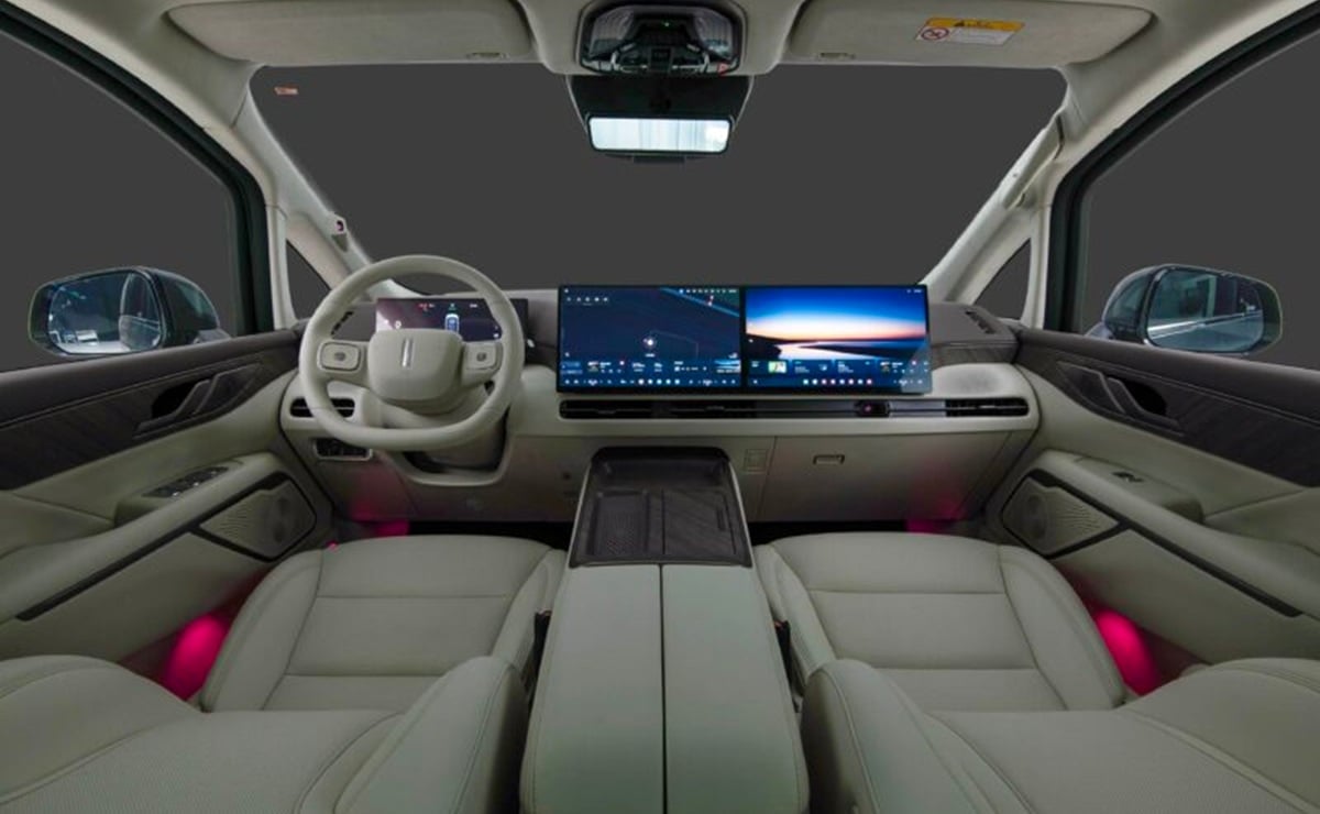 MDP Faraday Future FX Super One interior Faraday Future FX Super One: ¿La Minivan China que Revoluciona el Mercado?