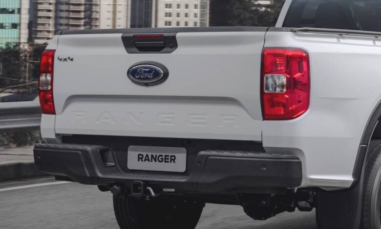 Nueva Ford Ranger XL Cabina Simple: El Desafío Definitivo a la Toyota Hilux y Chevrolet S10 en Brasil MDP Ford Ranger cabina simple teaser Nueva Ford Ranger XL Cabina Simple: El Desafío Definitivo a la Toyota Hilux y Chevrolet S10 en Brasil