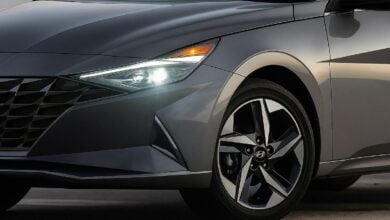 MDP Nuevo Hyundai Elantra hibrido Hyundai desafía el mercado con su nuevo sedán híbrido: ¿podrá competir con el Toyota Corolla y el Nissan Sentra?