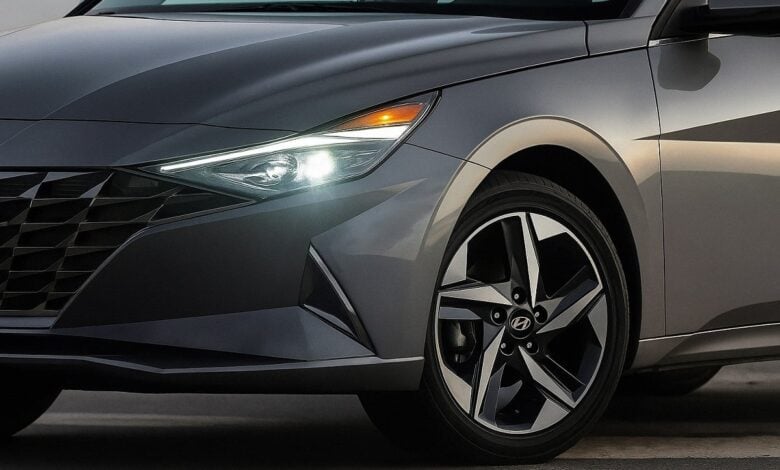 Hyundai desafía el mercado con su nuevo sedán híbrido: ¿podrá competir con el Toyota Corolla y el Nissan Sentra? MDP Nuevo Hyundai Elantra hibrido Hyundai desafía el mercado con su nuevo sedán híbrido: ¿podrá competir con el Toyota Corolla y el Nissan Sentra?