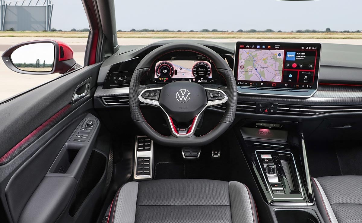 MDP Nuevo Volkswagen Golf GTI interior ¿El Volkswagen Golf GTI dominará el mercado sudamericano?