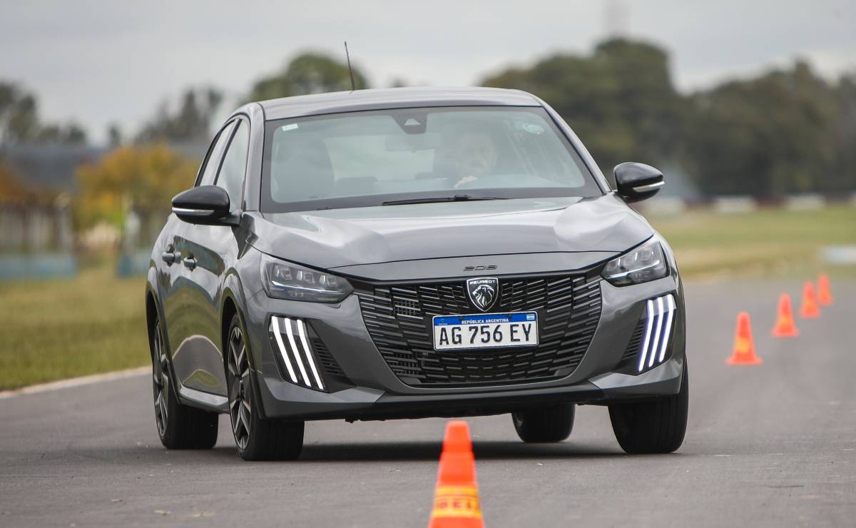 MDP Peugeot 208 guia de compra 1 Peugeot 208 vs Toyota Yaris: Los Rivales que Lideran el Mercado en 2025