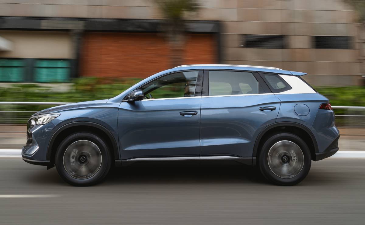 MDP SUV BYD Song pro perfil accion BYD Revoluciona el Mercado Brasileño de SUVs con sus Modelos Song Pro y Song Plus