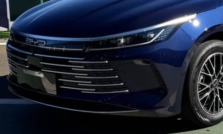 El BYD King 2026: La más esperada actualización del sedán que desafía al Toyota Corolla MDP Sedan BYD King 2026 teaser El BYD King 2026: La más esperada actualización del sedán que desafía al Toyota Corolla