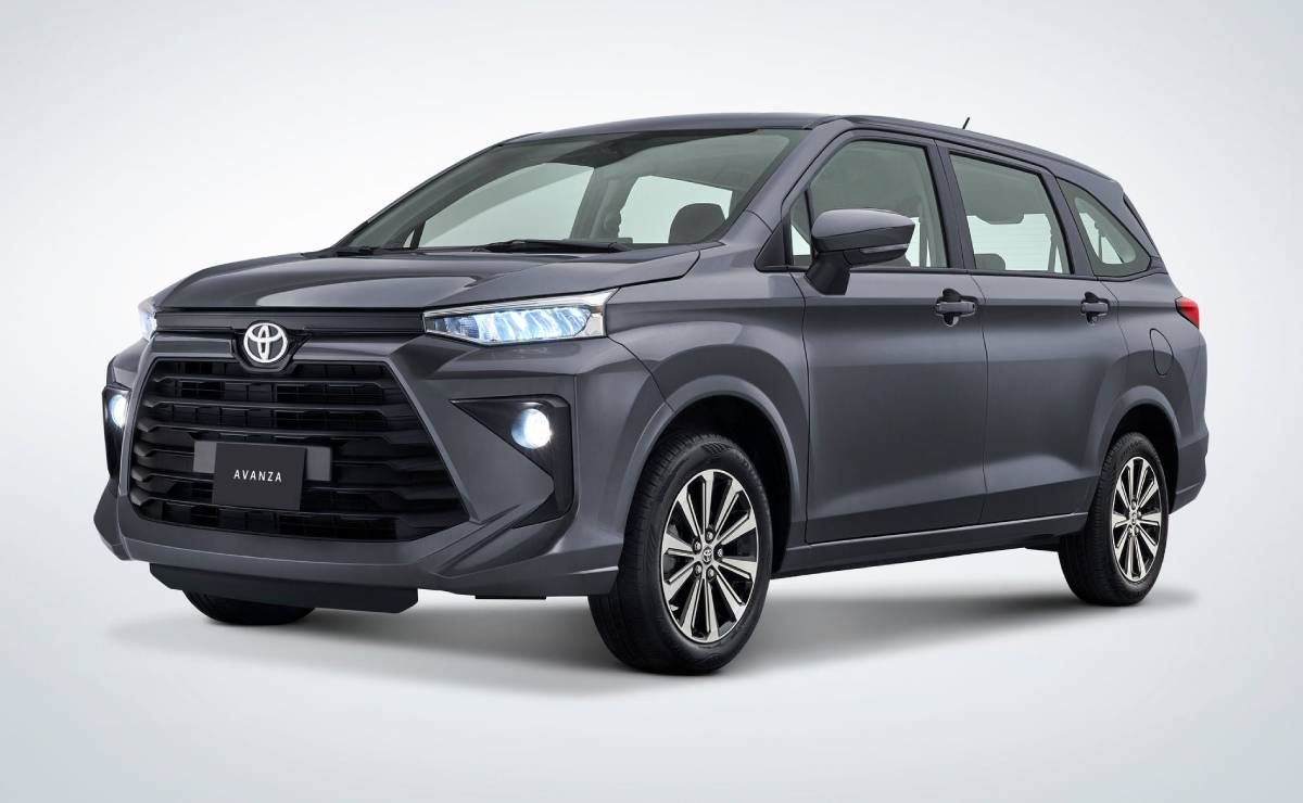 MDP Toyota Avanza frente Toyota Avanza: La alternativa compacta para siete pasajeros en México