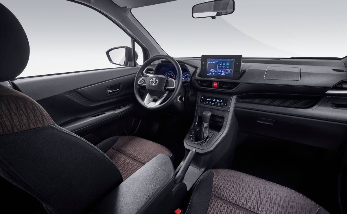 MDP Toyota Avanza interior Toyota Avanza: La alternativa compacta para siete pasajeros en México