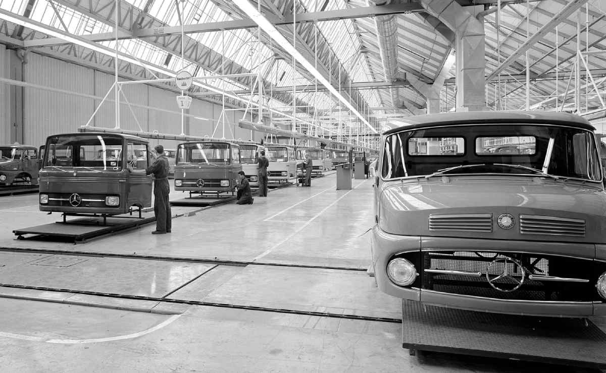 MDP mercedes benz 2 Mercedes-Benz Wörth celebra seis décadas de innovación y excelencia en la fabricación de camiones