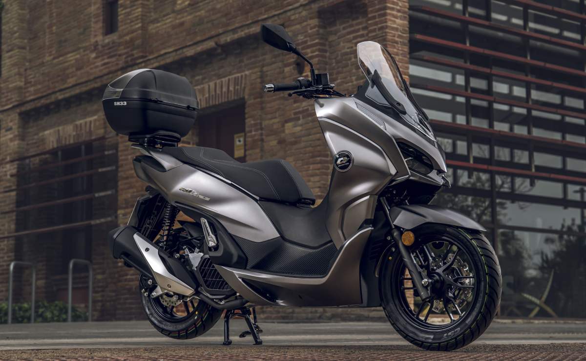 MDP moto qjmotor mtx 125 2 QJ Motor MTX 125: La Opción Urbana Ideal para Conductores con Carnet B y A1