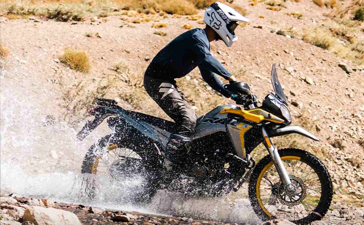 MDP precio voge 300 rally vs honda tornado Voge 300 Rally: ¿Puede Destronar a la Honda Tornado XR 300 L y la Yamaha XTZ 250?