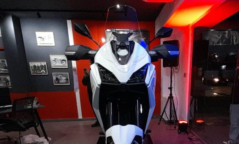 MDP 3 moto morini xcape 700 lanzamiento Moto Morini X-Cape 700: La Espera Llegó a su Fin en Quilmes