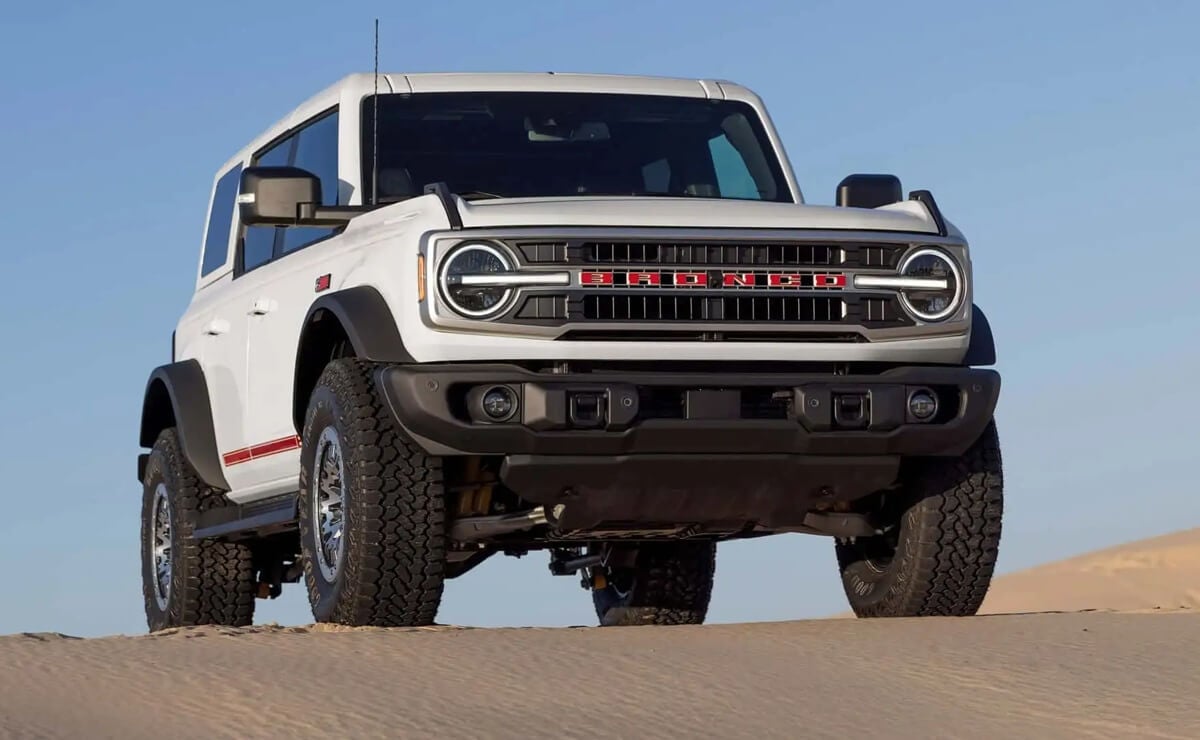 Ford Bronco 60th Anniversary Package: Tradición y Modernidad en una Edición Limitada MDP Ford Bronco 60th Anniversary Package edicion especial Ford Bronco 60th Anniversary Package: Tradición y Modernidad en una Edición Limitada