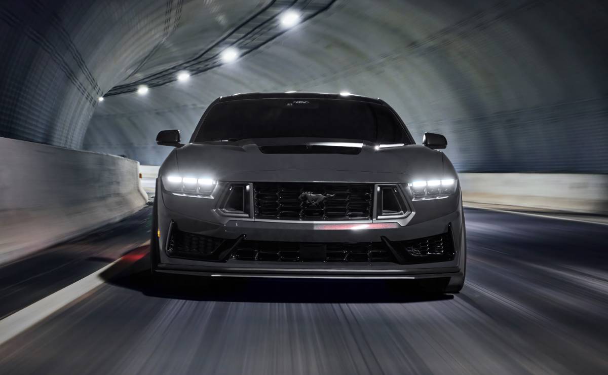 MDP Ford Mustang Dark Horse accion Ford Mustang Dark Horse: ¿La Bestia del Asfalto Argentino?