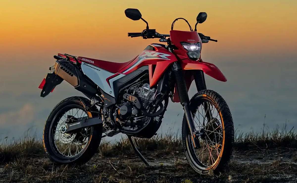 MDP Honda XR 300l Tornado estatica 2 Honda XR 300L Tornado: La Favorita que se Reinventa en el Mercado Argentino