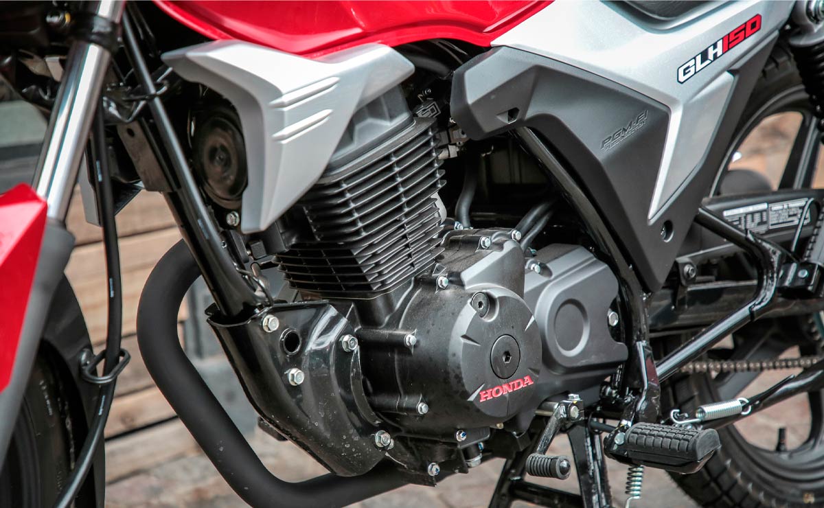MDP Honda gaucha GLH 150 roja detalle motor Descubre las mejores motos 150 cc en Argentina y cómo cuidarlas
