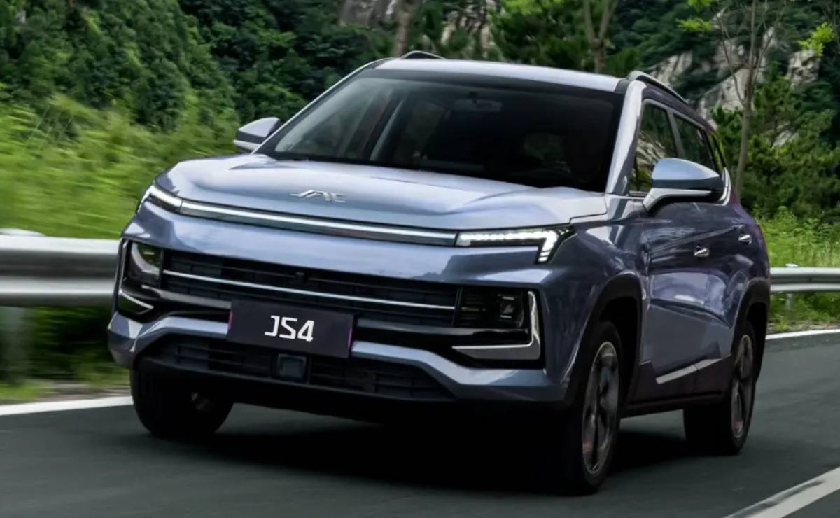 MDP JAC JS4 Flagship accion JAC JS4 Flagship: La Novedosa Opción que Revitaliza el Segmento B de SUVs