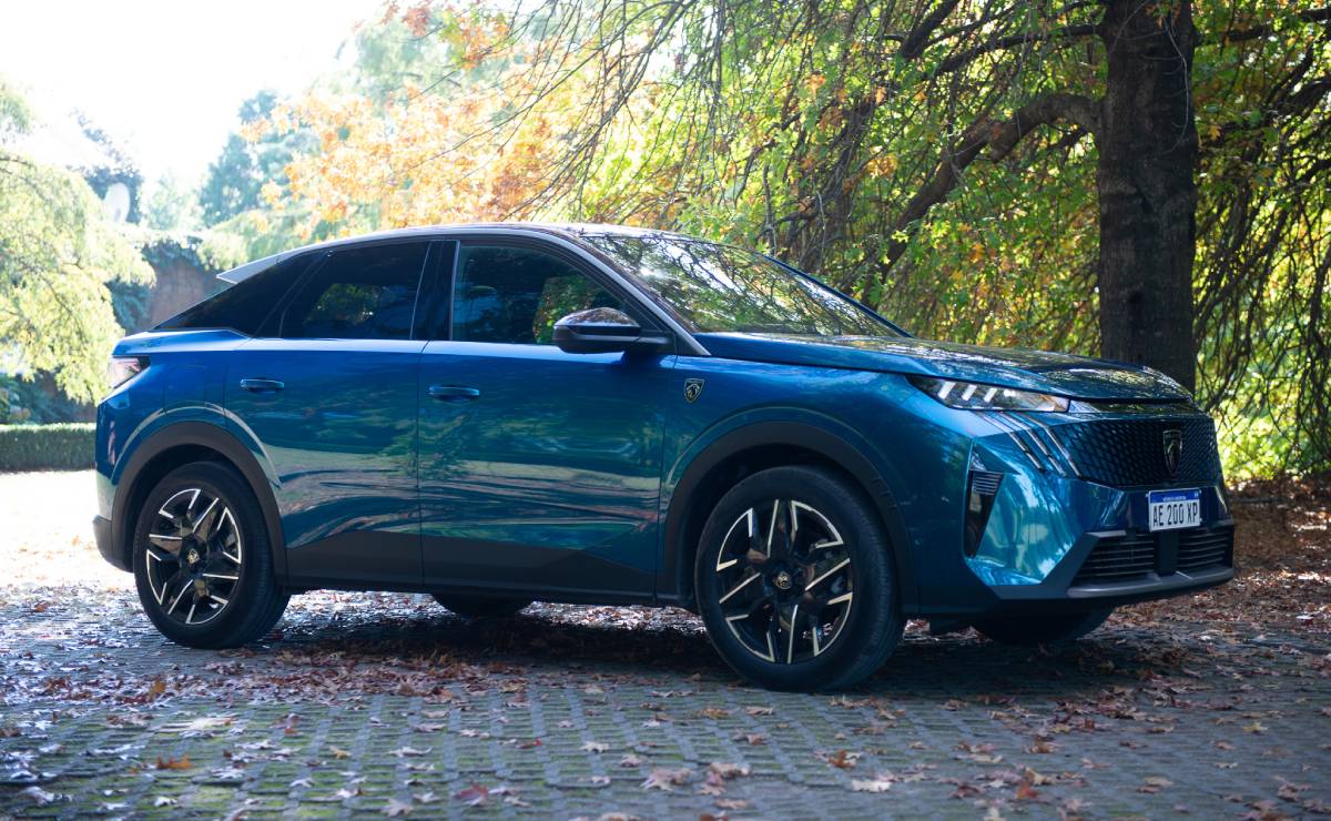 MDP Peugeot 3008 lanzamiento perfil El Peugeot 3008 GT: ¿el SUV mediano que redefine el segmento?