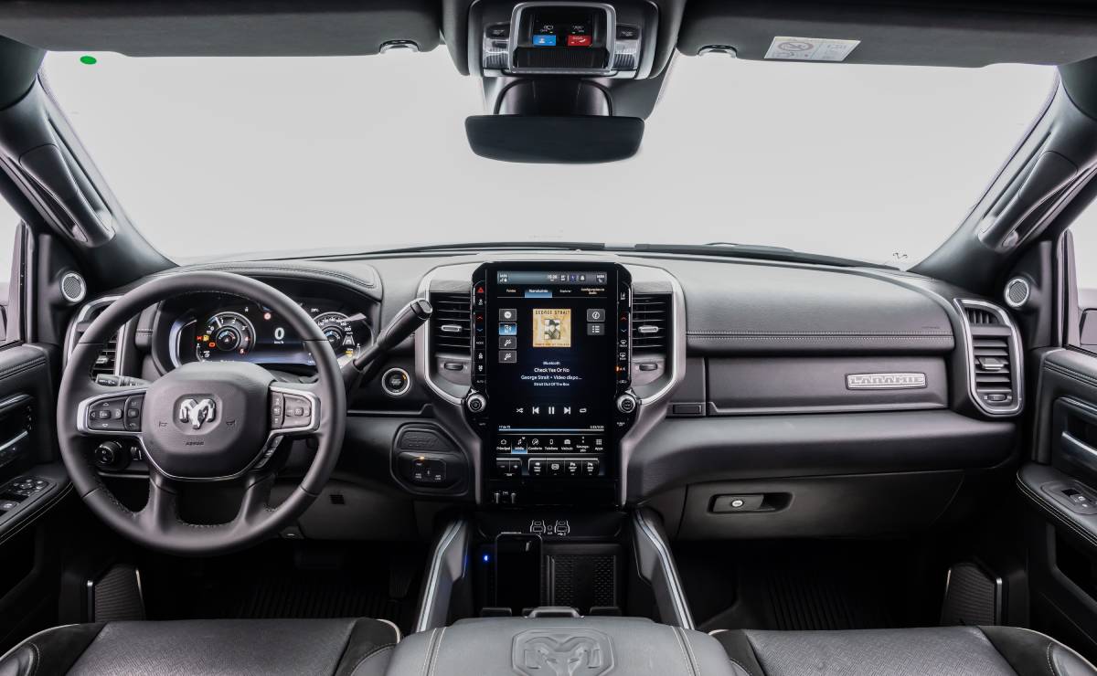MDP RAM 3500 2026 interior 2 RAM 2500 y 3500 2025: ¿Las pick ups más potentes del mercado?