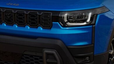 MDP SUV Jeep Cherokee 2026 teaser El Regreso del Jeep Cherokee: Un Avance Híbrido Esperado en el Mercado Norteamericano