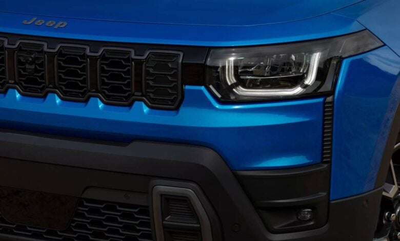 El Regreso del Jeep Cherokee: Un Avance Híbrido Esperado en el Mercado Norteamericano MDP SUV Jeep Cherokee 2026 teaser El Regreso del Jeep Cherokee: Un Avance Híbrido Esperado en el Mercado Norteamericano