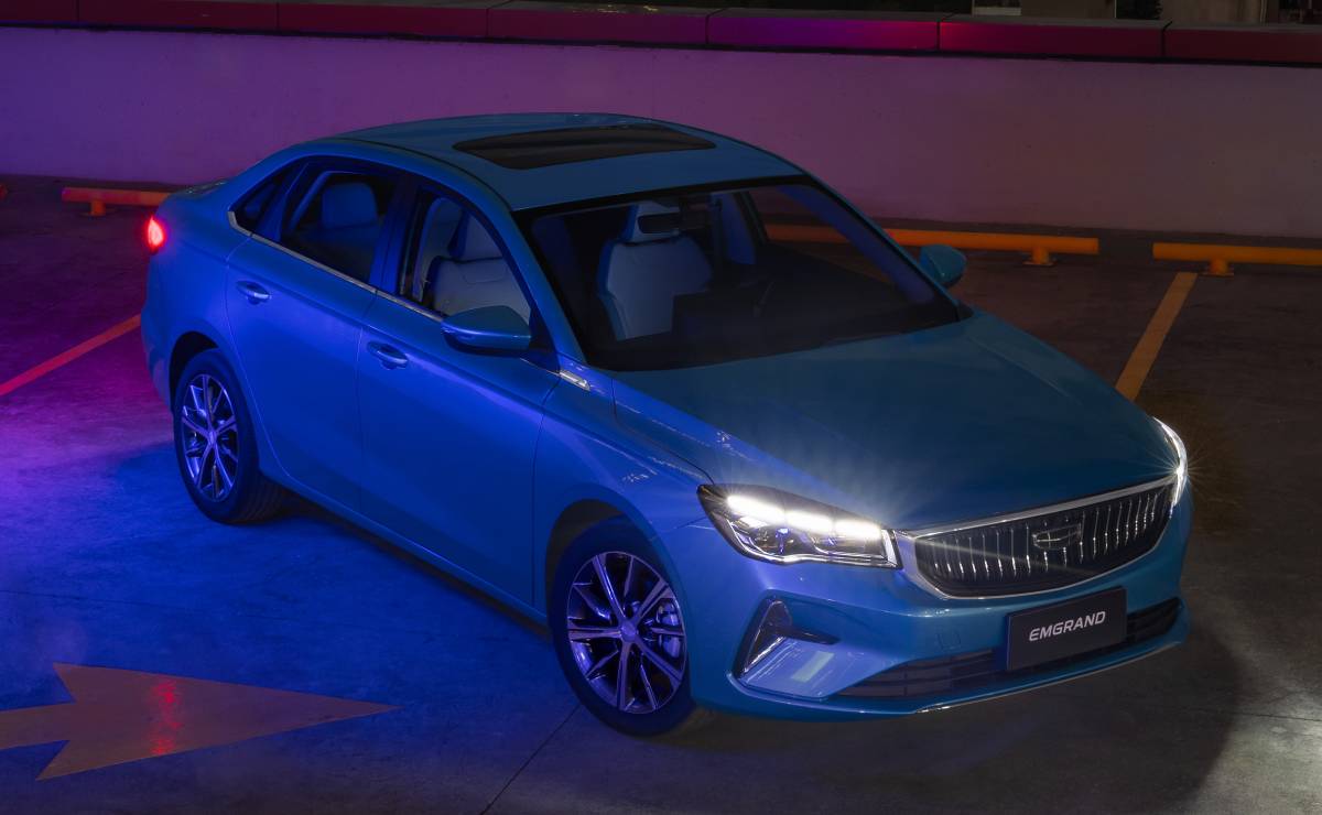 MDP Sedan Geely Emgrand frente ¿Es el Geely Emgrand el sedán que está redefiniendo el mercado mexicano?
