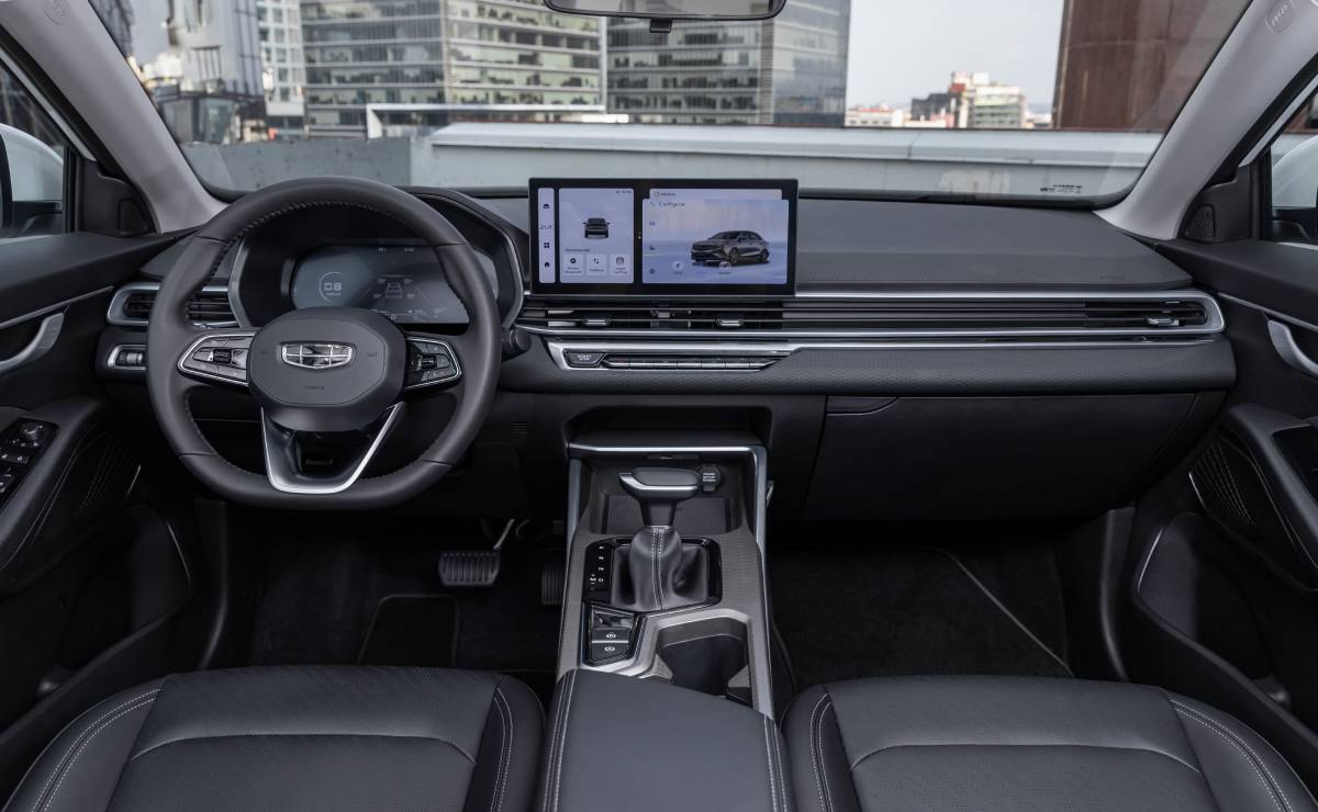 MDP Sedan Geely Emgrand interior ¿Es el Geely Emgrand el sedán que está redefiniendo el mercado mexicano?