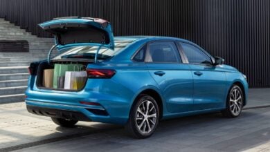 MDP Sedan Geely Emgrand trasera ¿Es el Geely Emgrand el sedán que está redefiniendo el mercado mexicano?