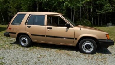 MDP Sedan Toyota Tercel perfil El Toyota Tercel de Andy Campbell: ¿Cómo a un auto compacto le funciona tan bien su motor tras 1.2 millones de kilómetros?