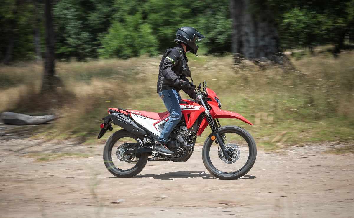 MDP honda xr 300 tornado prueba 1 Descubre las Motos de Baja Cilindrada Más Esperadas para Tus Aventuras de Fin de Semana