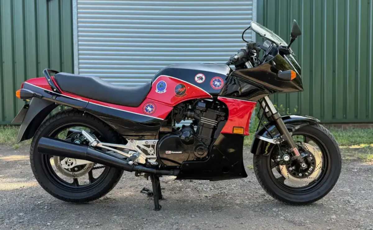 MDP kawasaki gpz 900r La Kawasaki GPZ 900 R regresa del cine a la vida real: ¿te atreves a montarla?