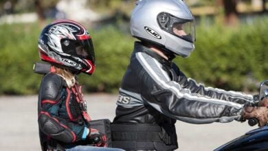 MDP moto casco menores El Impactante Riesgo de los Niños Sin Casco en Motos: ¿Por Qué No lo Usan en Argentina?