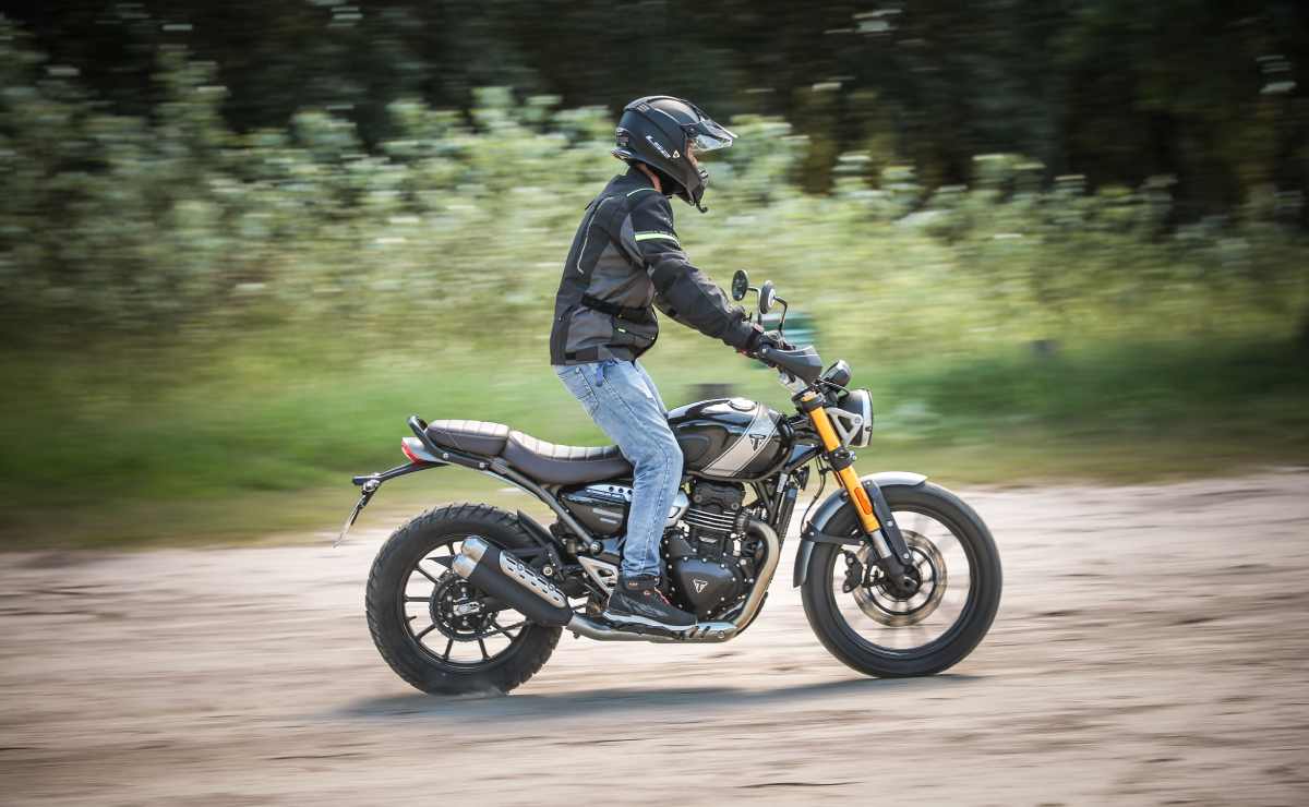 MDP test ride triumph scrambler 400 x accion 3 Triumph se Prepara para Ampliar su Gama de 400 cc: ¿Qué Esperar del Próximo Modelo Retro?