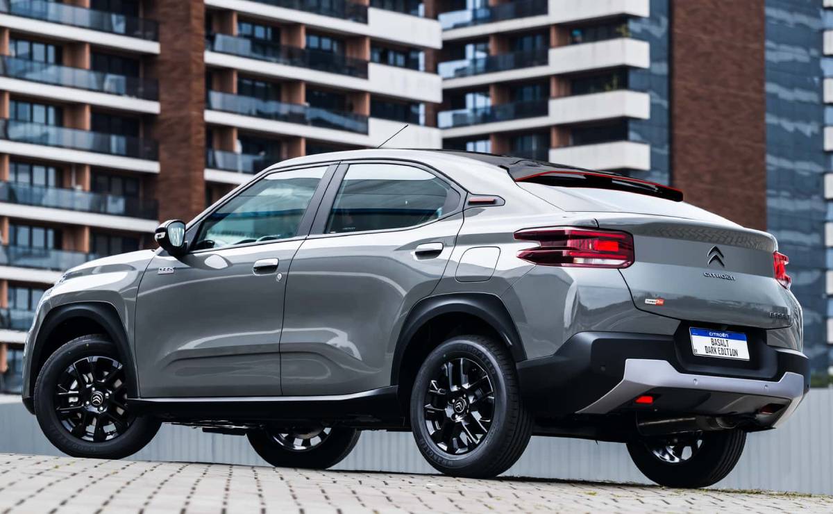 MDP Citroen Basalt Black Edition trasera Citroën Basalt Dark Edition: La Nueva Joya Urbana de la Gama 2026