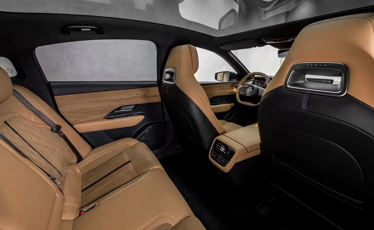 MDP Mazda 6e interior Mazda 6e: El Futuro de los Sedanes se Reinventa para Desafiar a los SUVs