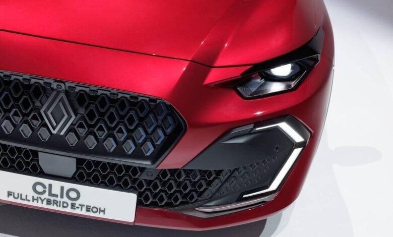 Renault Clio 2026: La reinvención del icónico compacto que promete conquistar Europa y más allá MDP Nuevo Renault Clio teaser Renault Clio 2026: La reinvención del icónico compacto que promete conquistar Europa y más allá
