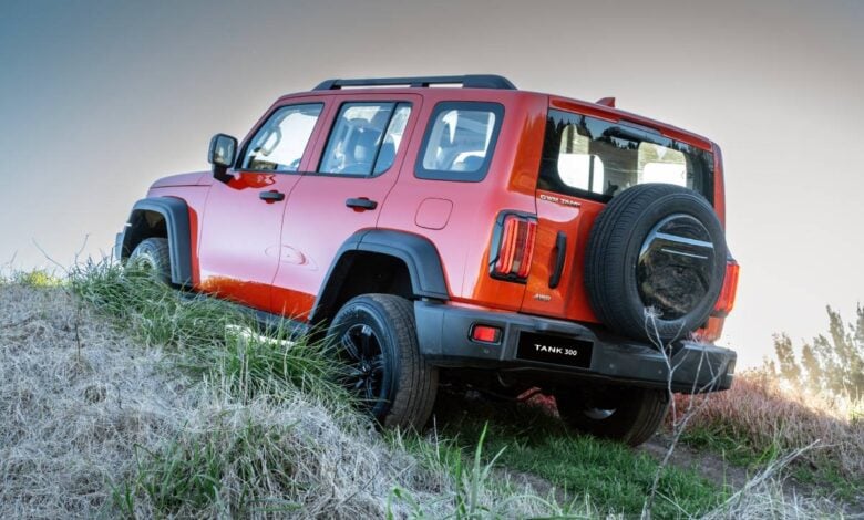 GWM Tank 300: El nuevo todoterreno que desafía a los gigantes del mercado MDP SUV GWM Tank 300 lanzamiento trasera GWM Tank 300: El nuevo todoterreno que desafía a los gigantes del mercado