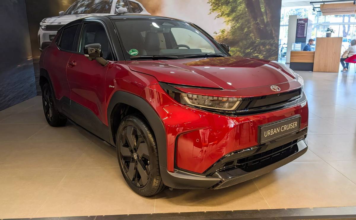 MDP Toyota Urban Cruiser frente 2 Toyota Avanza en Europa con Tres Nuevos Modelos Eléctricos