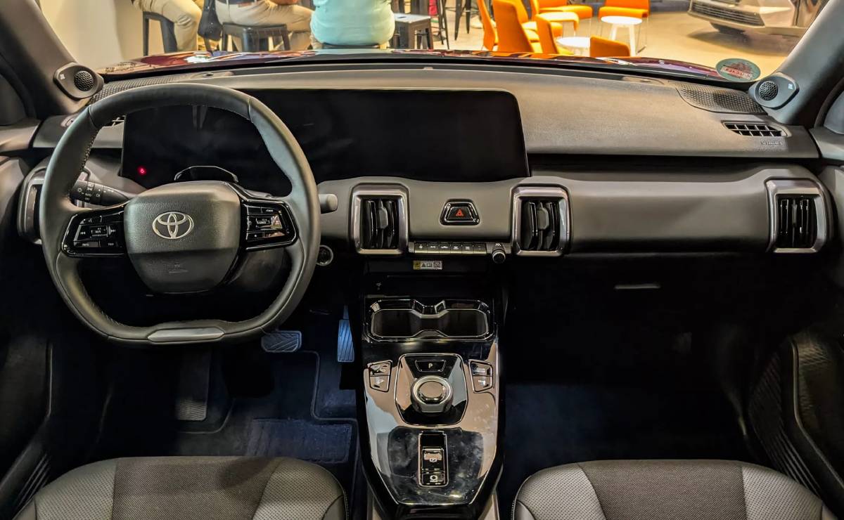 MDP Toyota Urban Cruiser interior 2 Toyota Avanza en Europa con Tres Nuevos Modelos Eléctricos