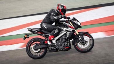 MDP bajaj rouser ns400z accion Bajaj Rouser NS 400 Z: La Naked Más Esperada del Año