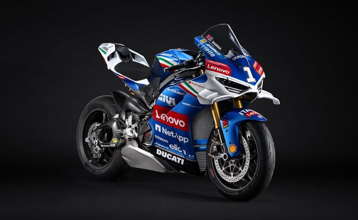 MDP ducati panigale v4 tricolore italia Motos Exóticas 2025: El Encanto Italiano que Conquista el Mercado