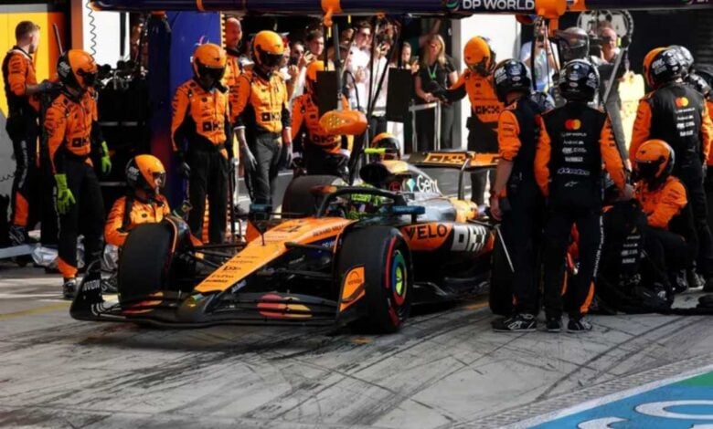 Órdenes de Equipo en la F1: Un Viaje a Través de la Controversia y el Estrategia MDP mclaren f1 polemica Órdenes de Equipo en la F1: Un Viaje a Través de la Controversia y el Estrategia
