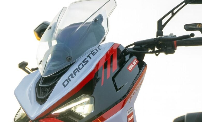 Italjet Dragster 700 Twin: La Revolución de los Scooters Llega a Imola MDP moto italjet dragster 700 twin 3 Italjet Dragster 700 Twin: La Revolución de los Scooters Llega a Imola
