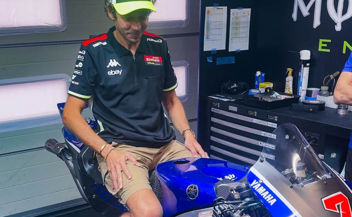 MDP valentino rossi sobre la yamaha v4 2 ¿Valentino Rossi regresa a MotoGP con la Yamaha M1 V4 en 2027?