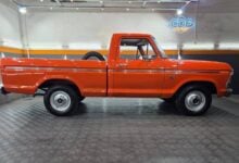 MDP Ford F 100 1980 perfil Ford F-100 1980: Renacimiento de un Clásico en Naranja Estival