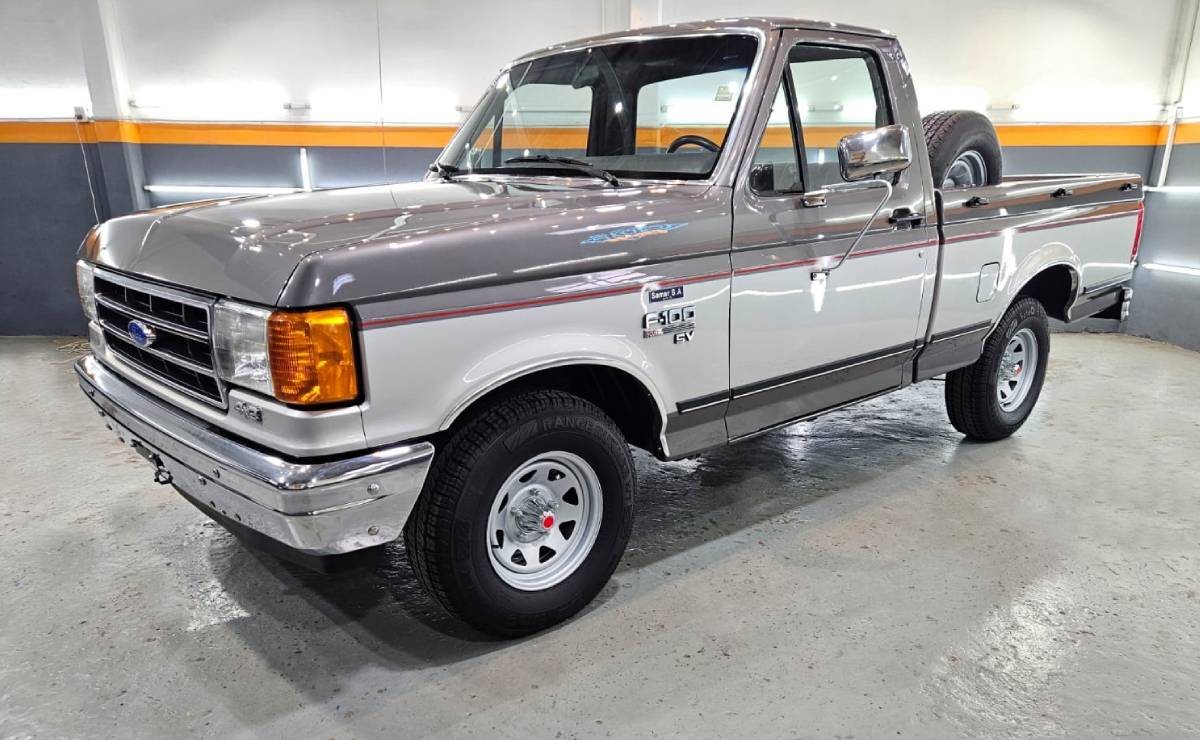 Ford F-100: El Regreso del Ícono Argentino que Nunca Pasa de Moda MDP Ford F 100 1992 frente Ford F-100: El Regreso del Ícono Argentino que Nunca Pasa de Moda