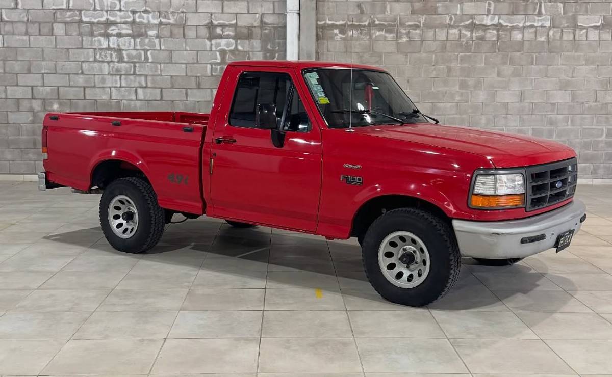 MDP Ford F100 1997 frente 1 Descubre la Ford F-100 1997: Una Joya Clásica que Renace en el Mercado